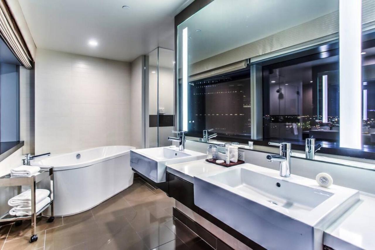 City Center - Panoramic Corner Suite At Vdara Las Vegas Dış mekan fotoğraf